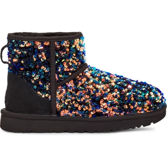 NIB UGG Classic Mini - Picture 2 of 8